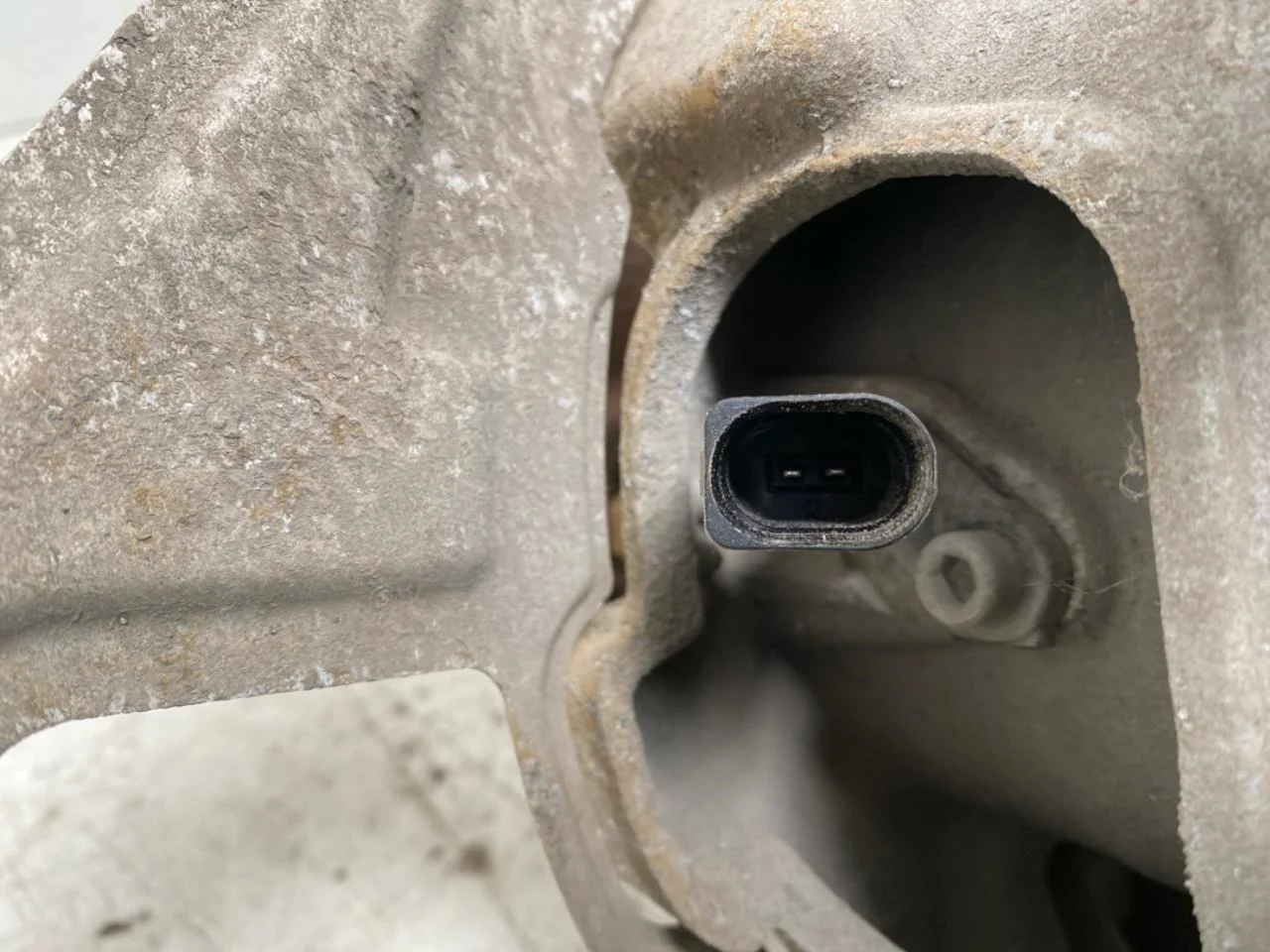 Audi E-TRON GT FW 2021- Stub axle carrier, right rear view 3