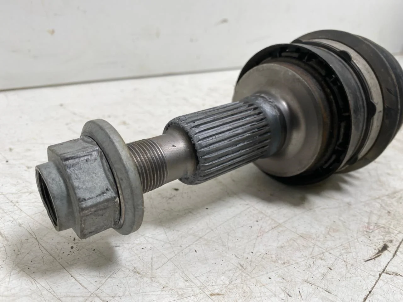 Audi E-TRON GT FW 2021- Front left driveshaft view 3