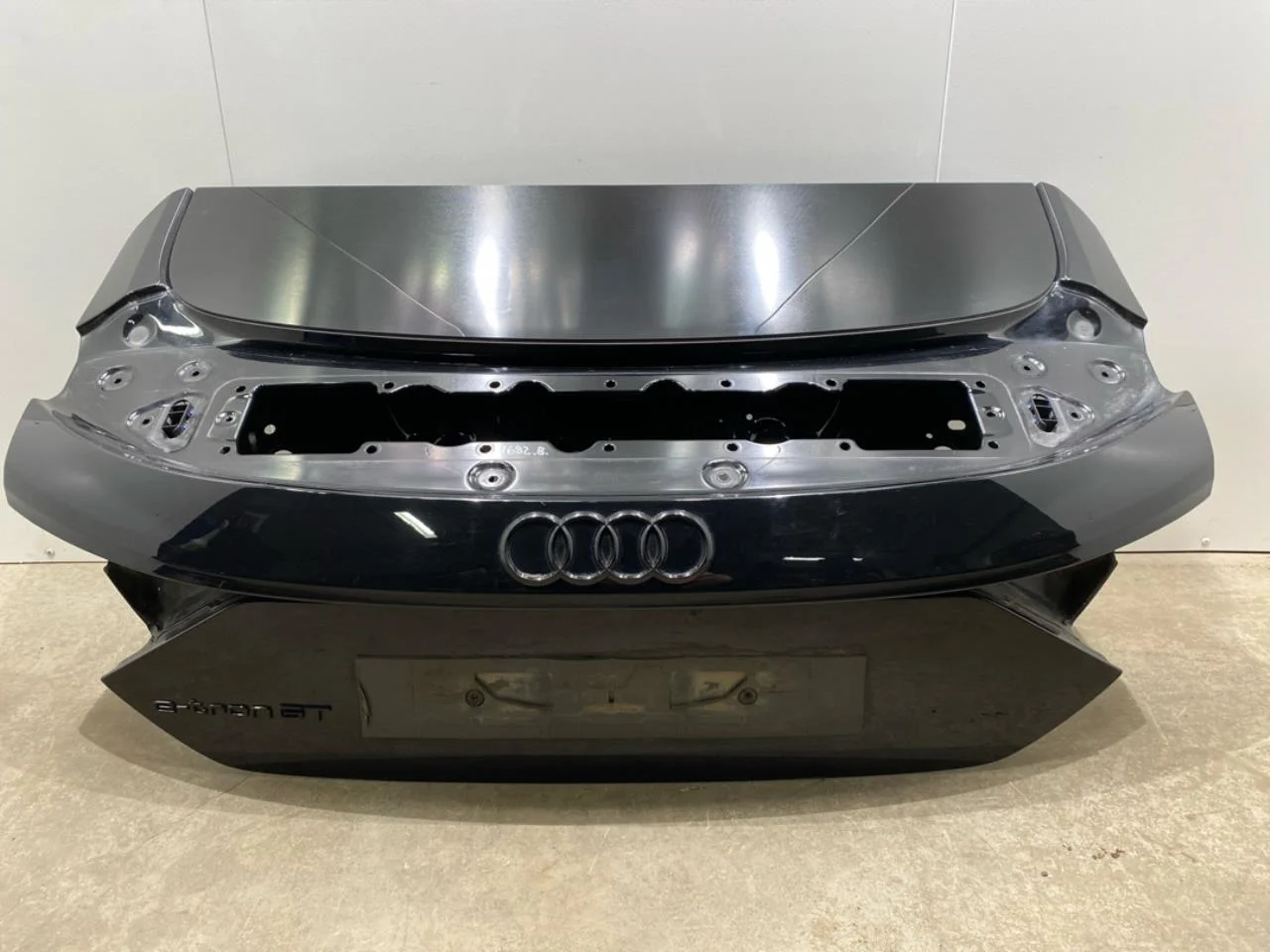 Audi E-TRON GT FW 2021- Tailgate, estate