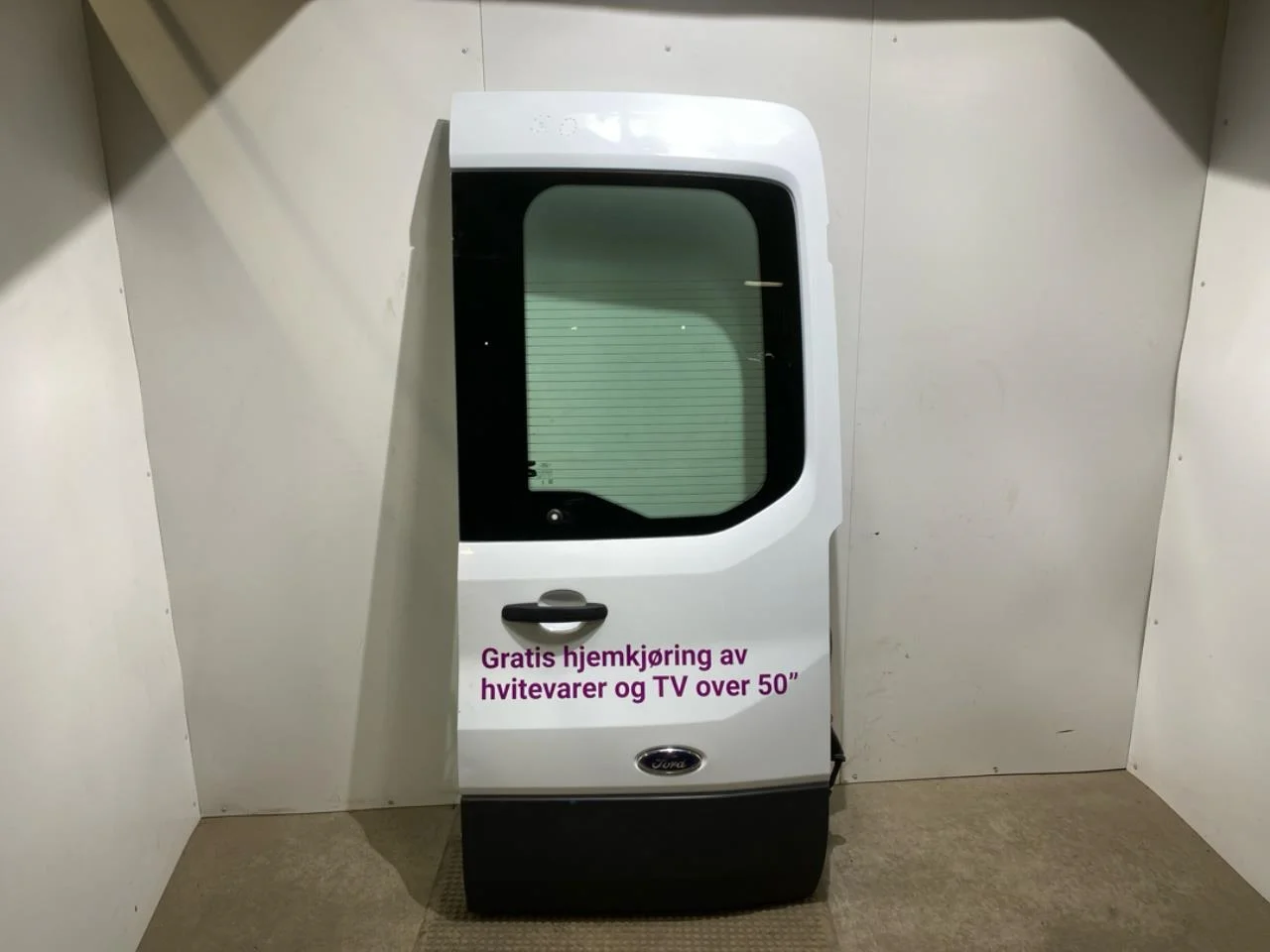 Ford E-TRANSIT 2022- Van rear door, right