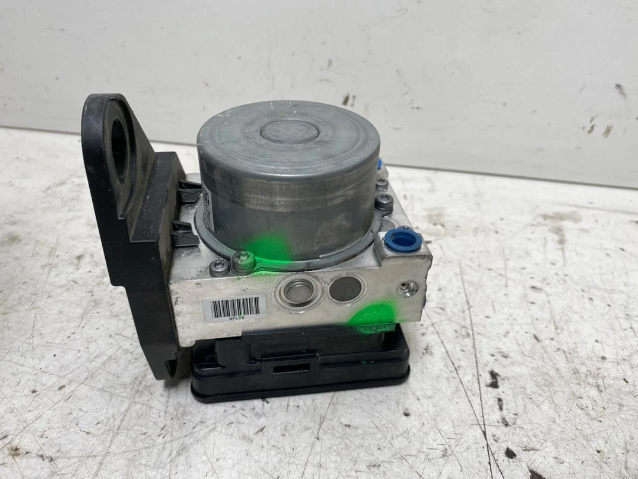 Volkswagen ID.3 2021- ABS hydraulic unit view 2