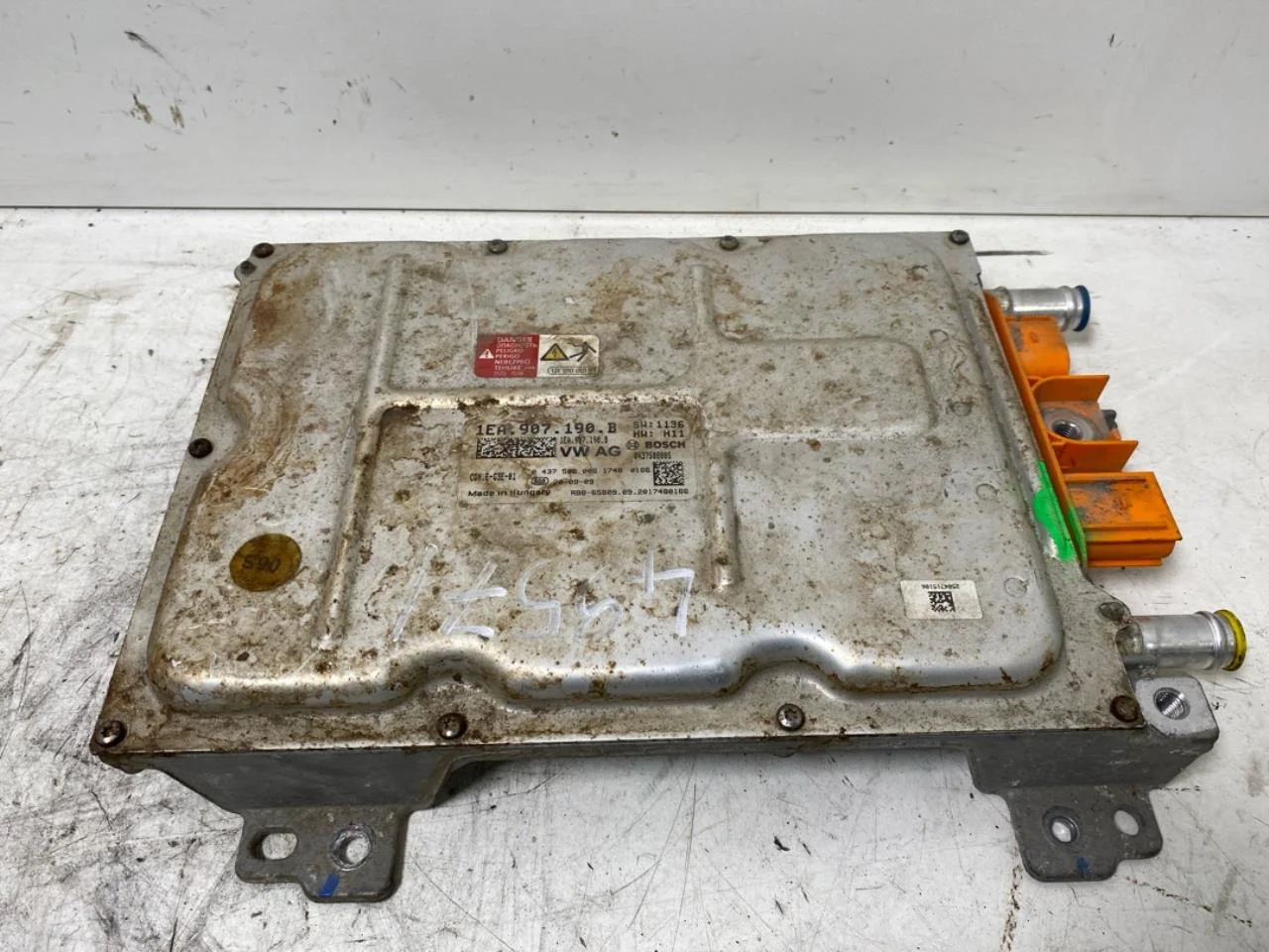 Volkswagen ID.3 2021- Convertor de tensiune, baterie