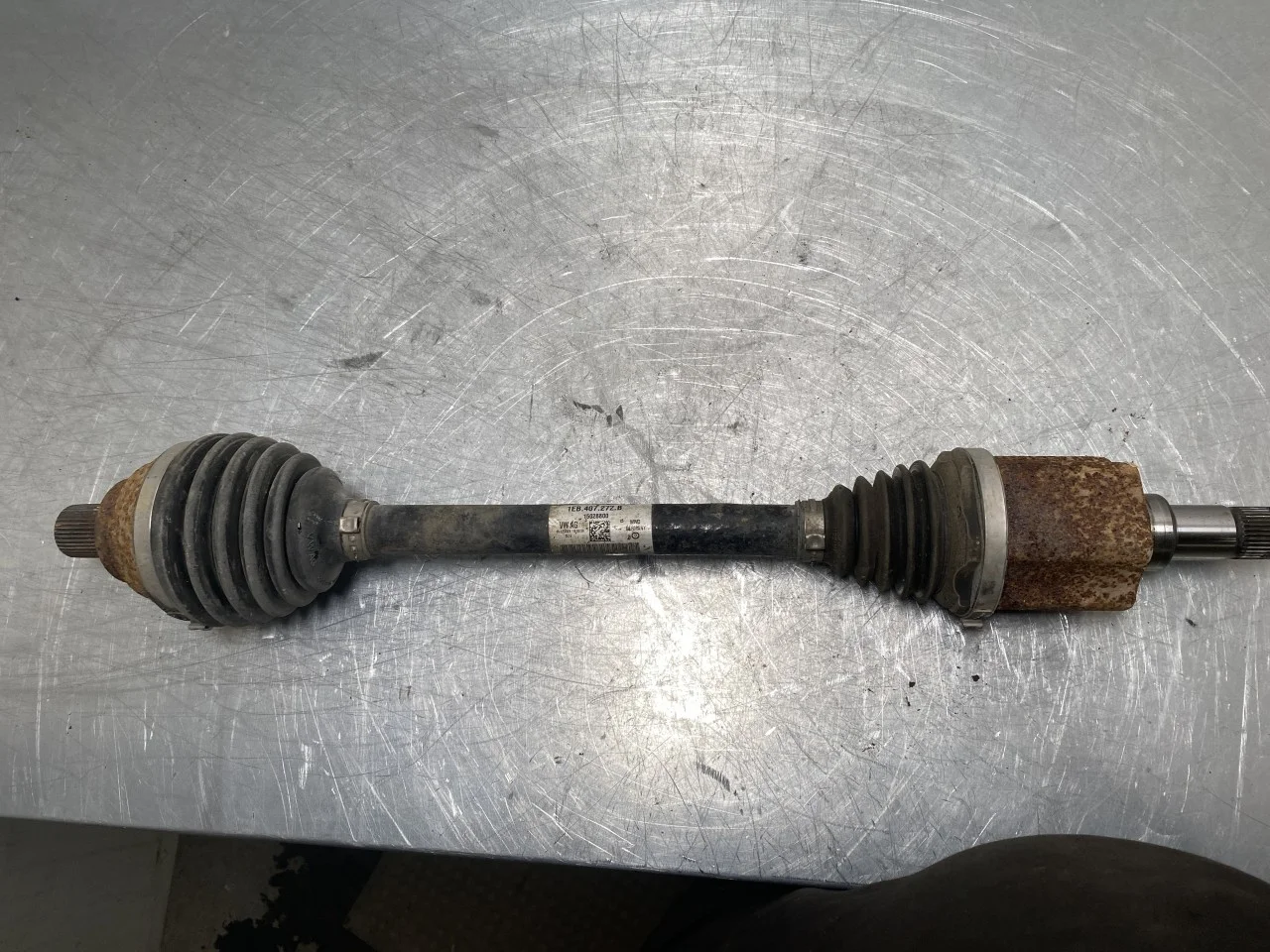 Volkswagen ID.4 2021- Féltengely, első, jobb