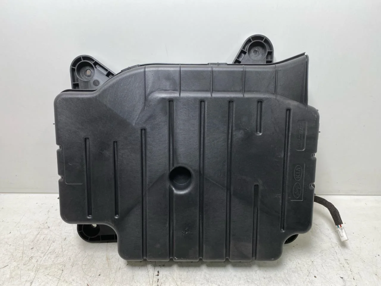 Hyundai IONIQ 5 NE 2022- Speaker view 2