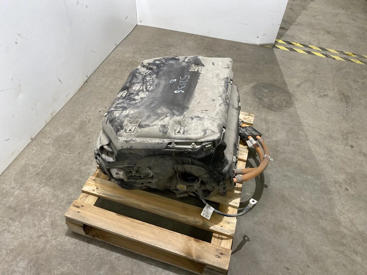 BMW IX 2022- Elektromos motor, hátsó nézet 3