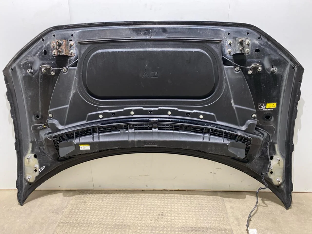 Jaguar I-PACE 2018- Bonnet view 2