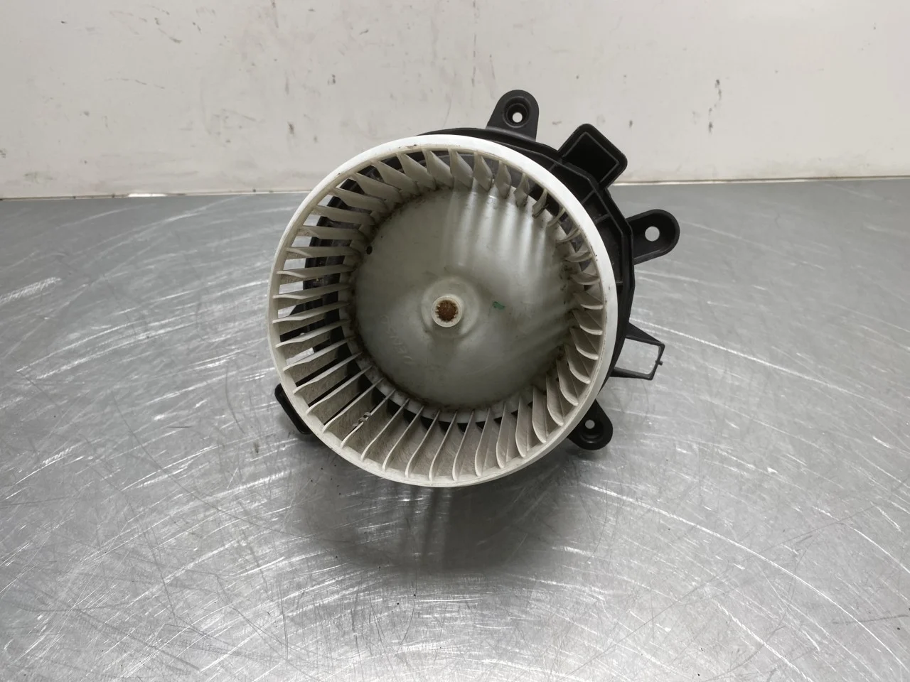 Peugeot 3008/E-3008 2024- Fűtésventilátor motor nézet 3