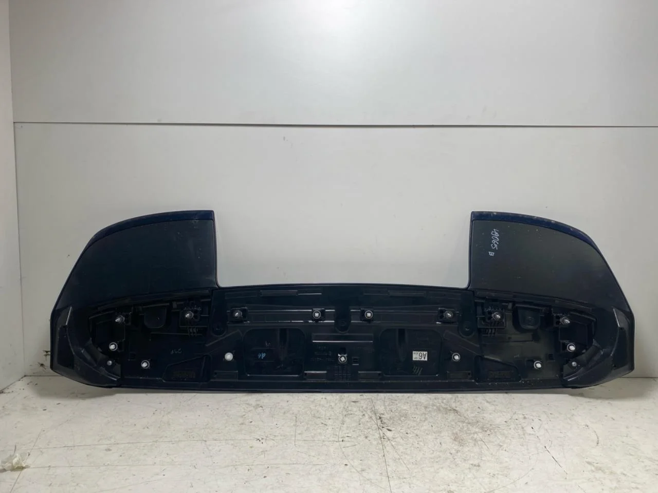 Subaru SOLTERRA 2022- Spoiler, tailgate view 2