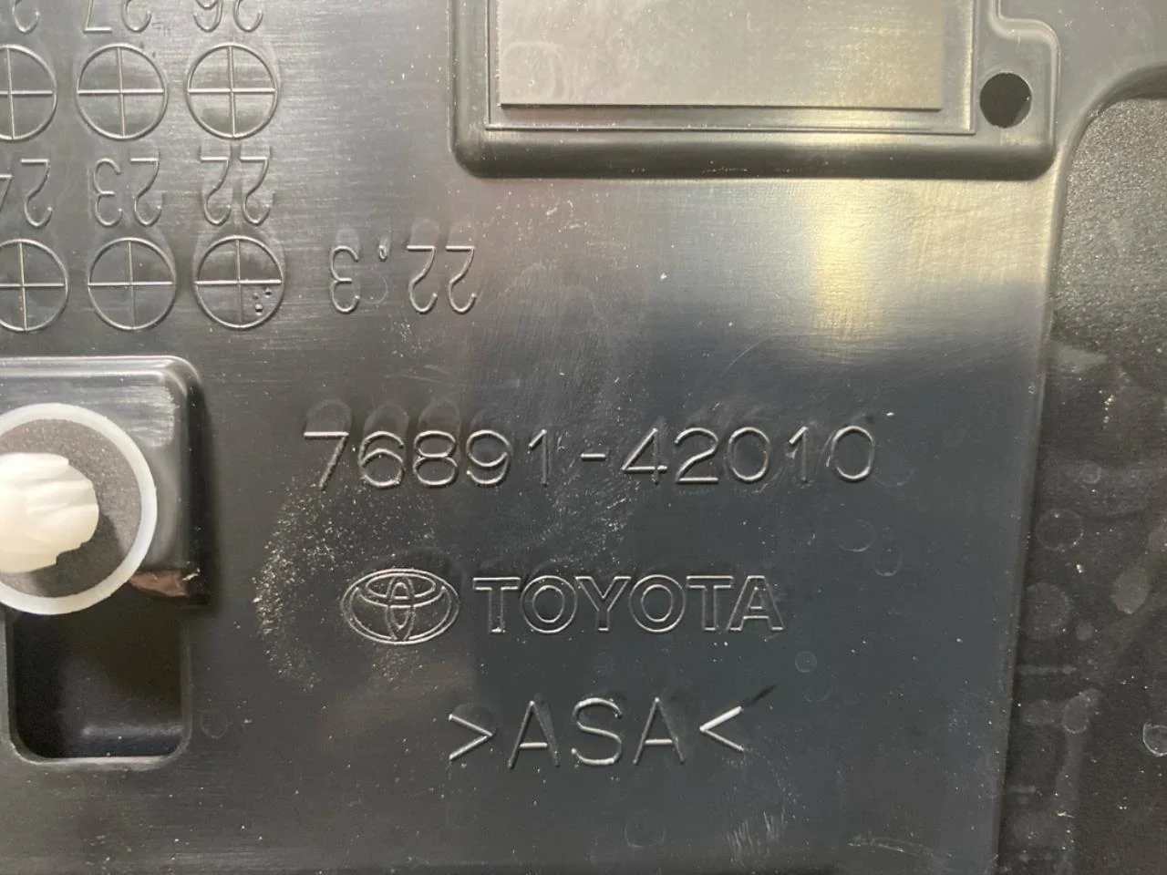 Subaru SOLTERRA 2022- Spoiler, tailgate view 3