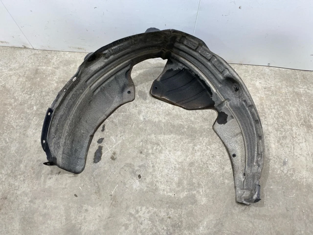 Hyundai IONIQ 5 NE 2022- Inner fender liner view 2