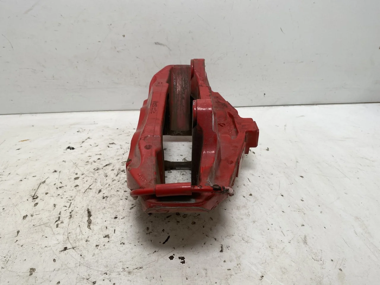 Ford MUSTANG MACH-E 2021- Front left brake caliper view 3