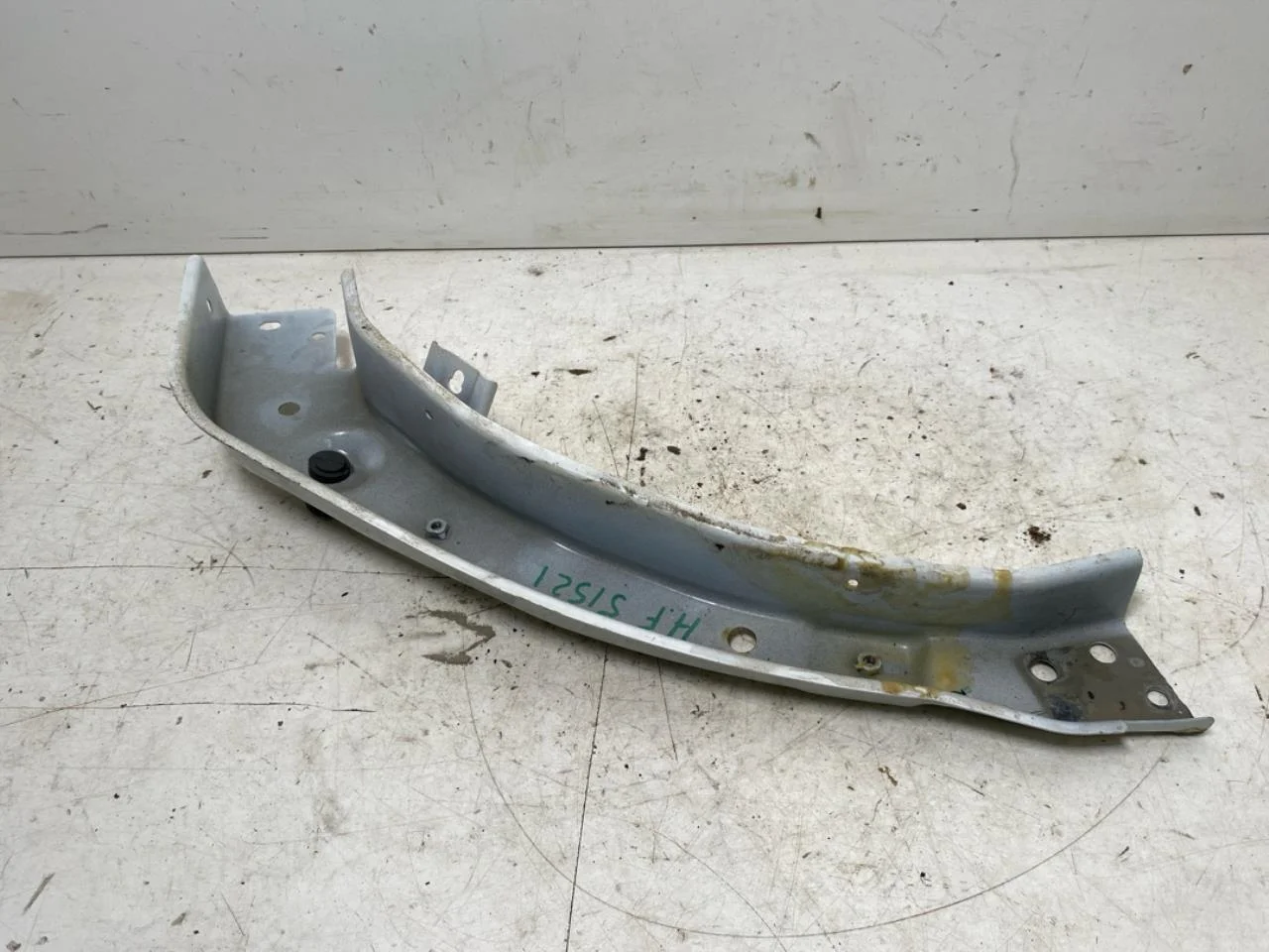 Maxus E-DELIVER9 2022- Upper front panel view 3