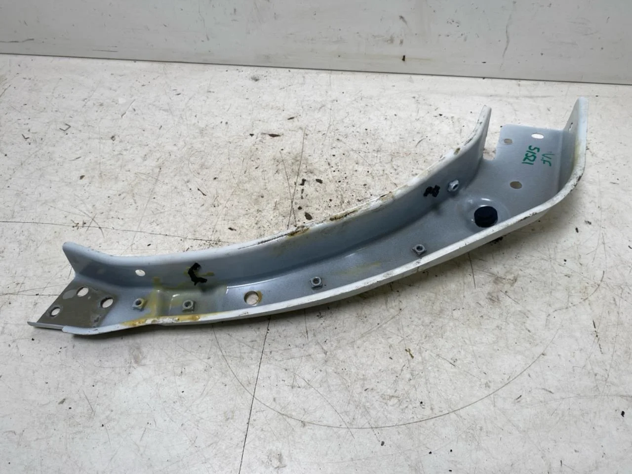 Maxus E-DELIVER9 2022- Upper front panel view 3