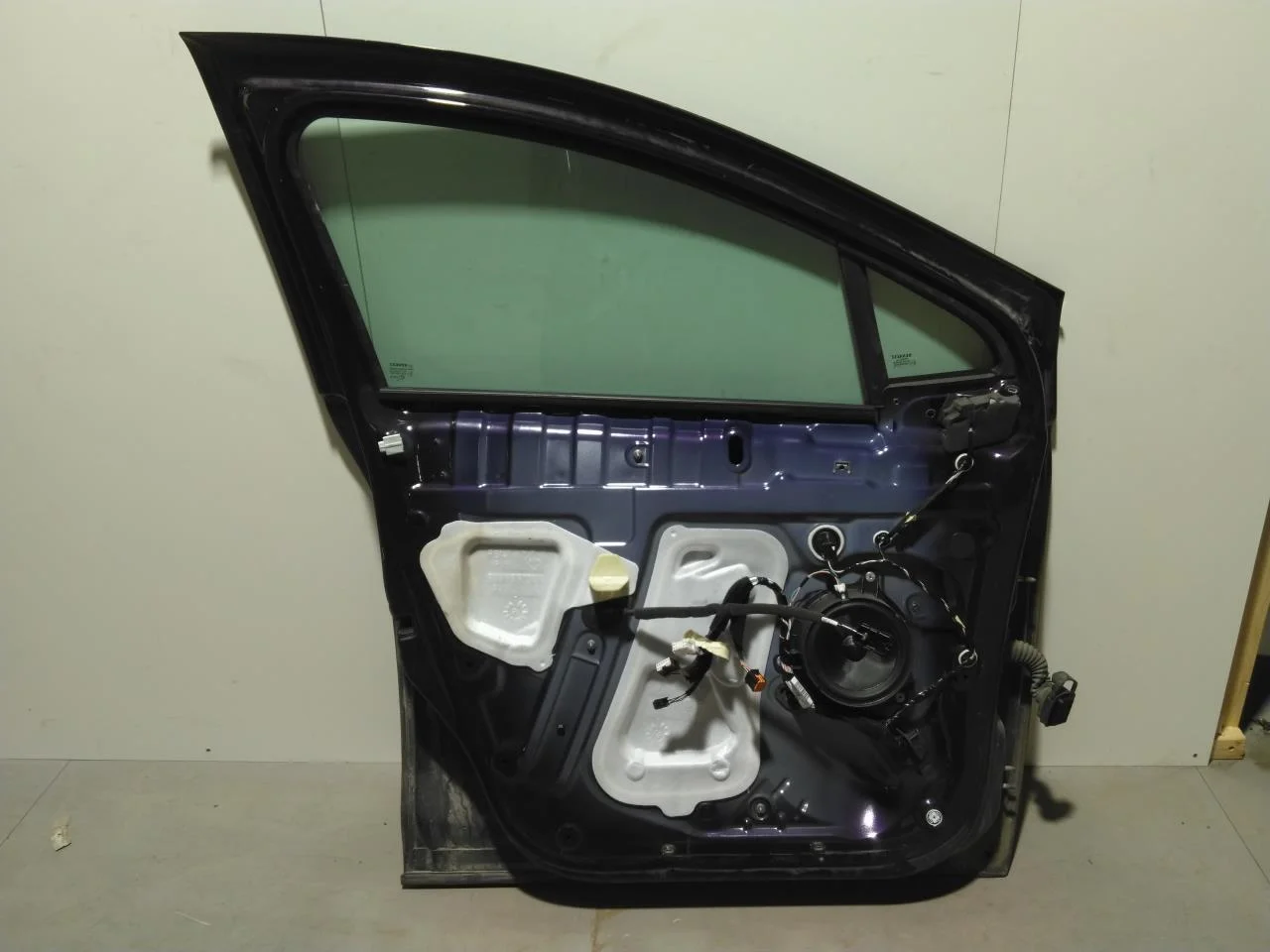 Renault ZOE/E- TECH 2013--> Ajtó, 4 ajtós, első, bal nézet 4