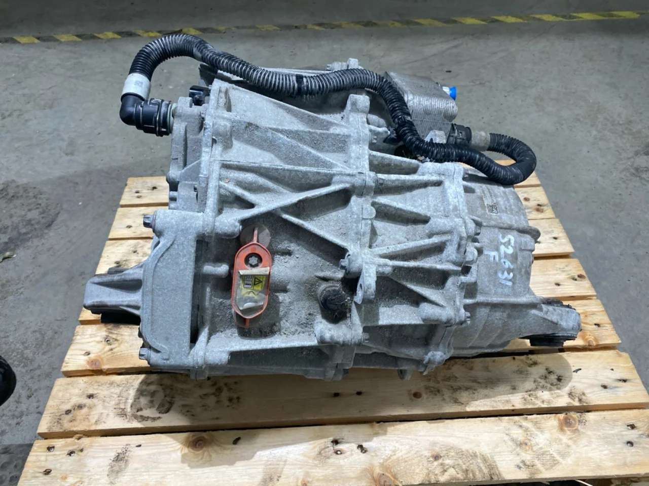 Tesla MODEL 3 2017--> Elektromos motor, első nézet 4