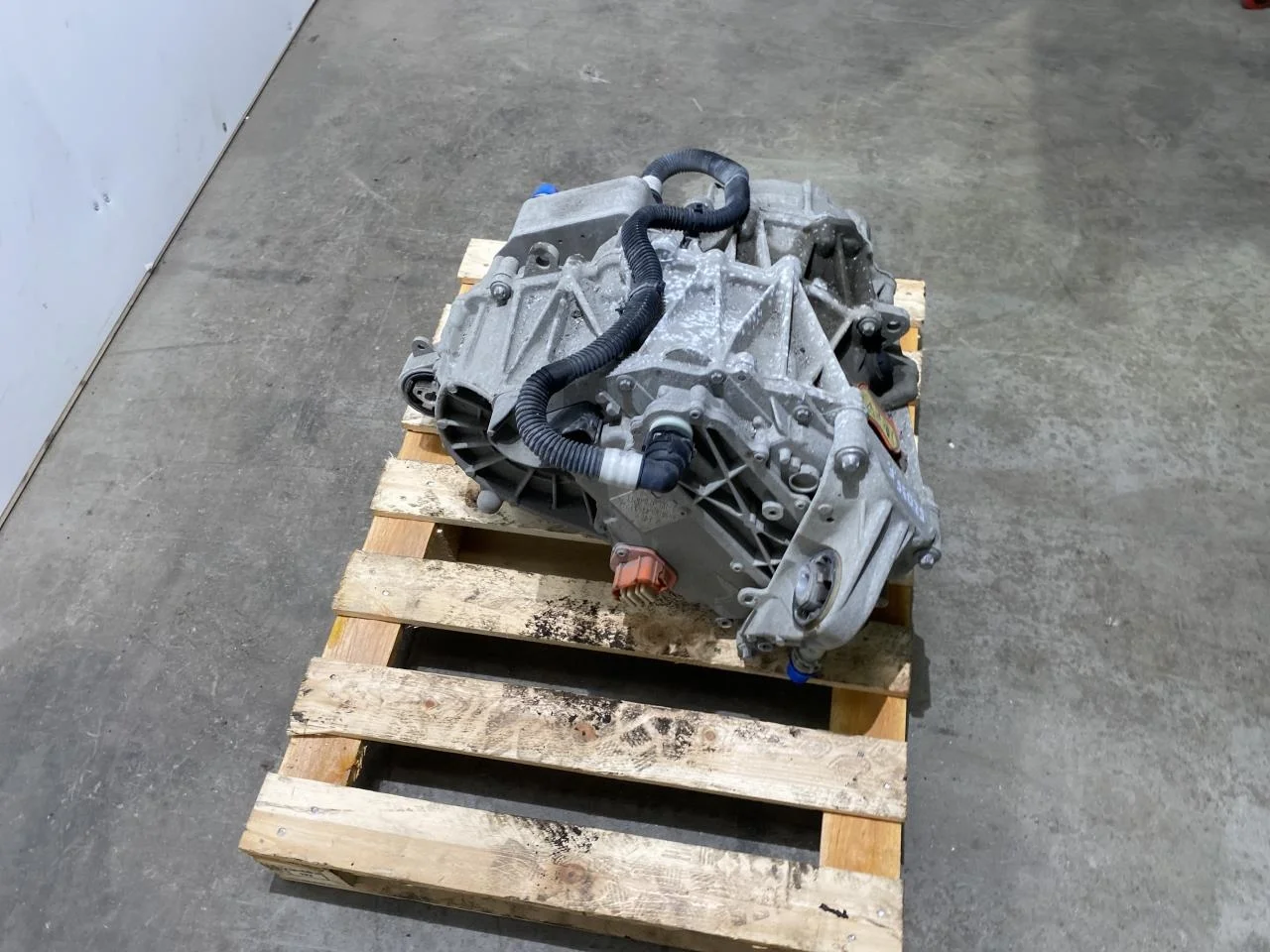 Tesla MODEL 3 2017--> Elektromos motor, első nézet 2