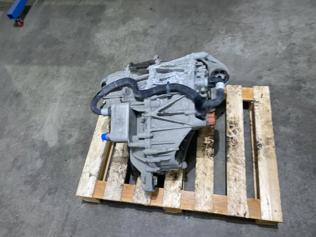 Tesla MODEL 3 2017--> Elektromos motor, első nézet 3