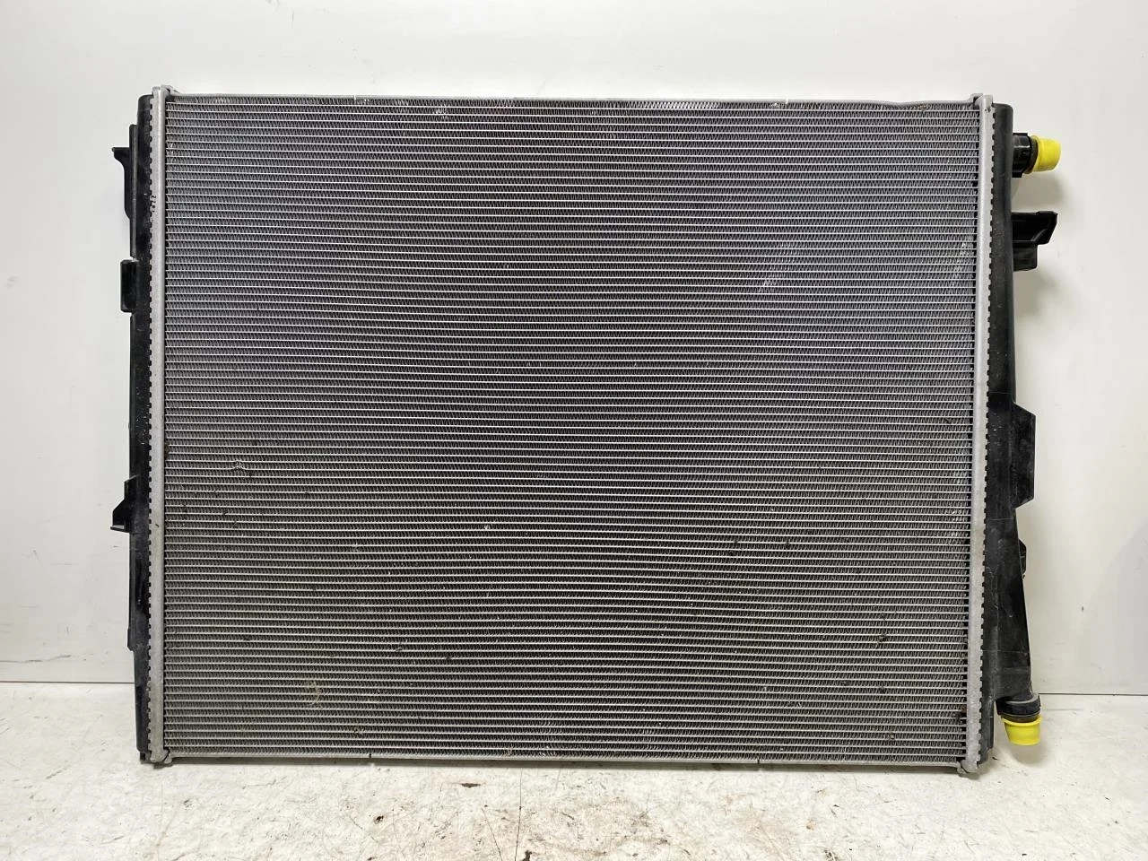 BMW IX 2022- Radiator, automatic transmission view 2