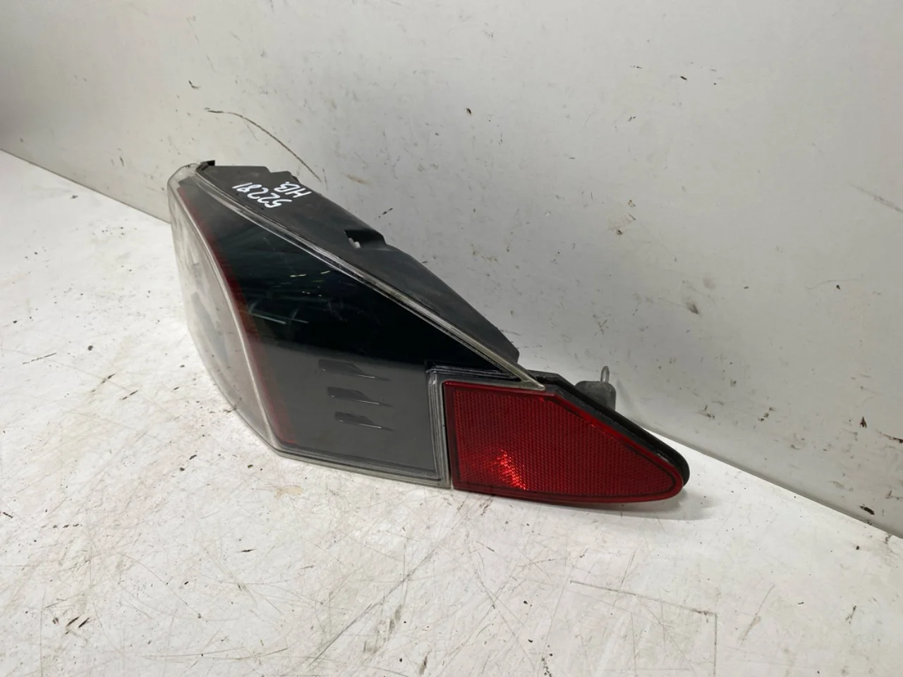 Tesla MODEL S 2013- Lampă spate dreapta vedere 2
