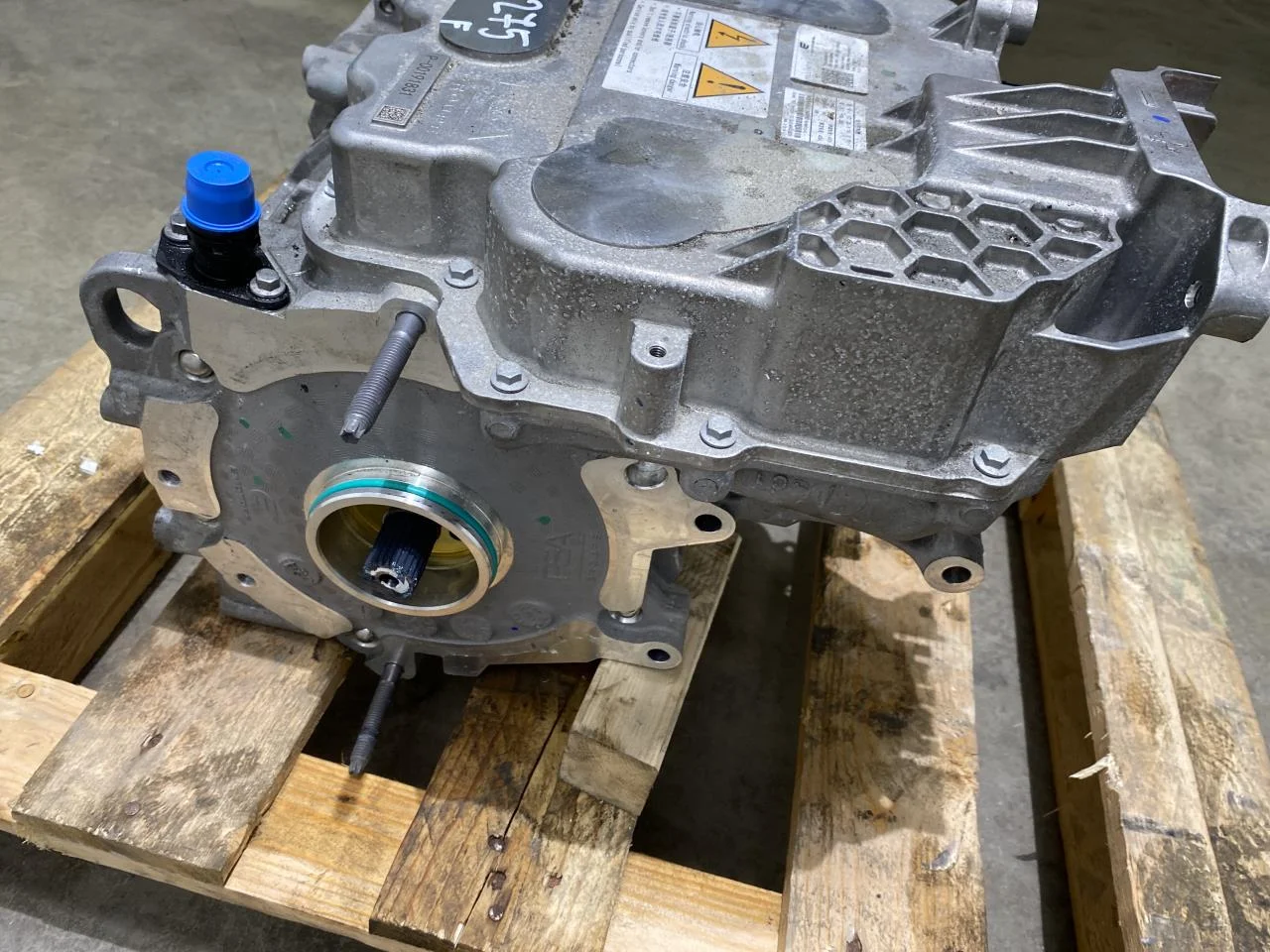 Peugeot 3008/E-3008 2024- Elektromos motor, első nézet 3
