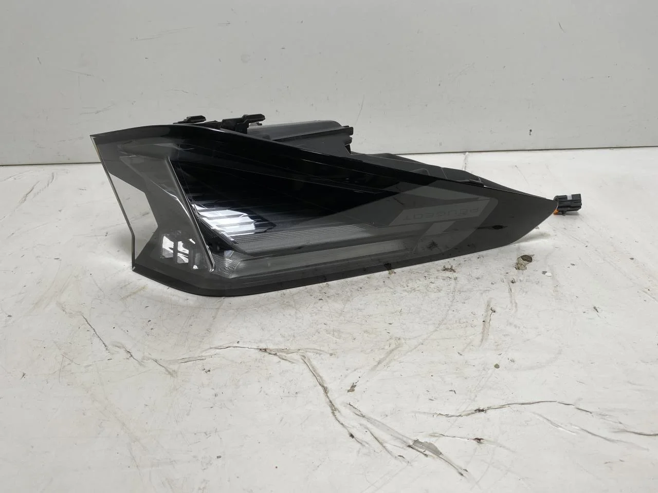 Peugeot 3008/E-3008 2024- Lampă spate stânga