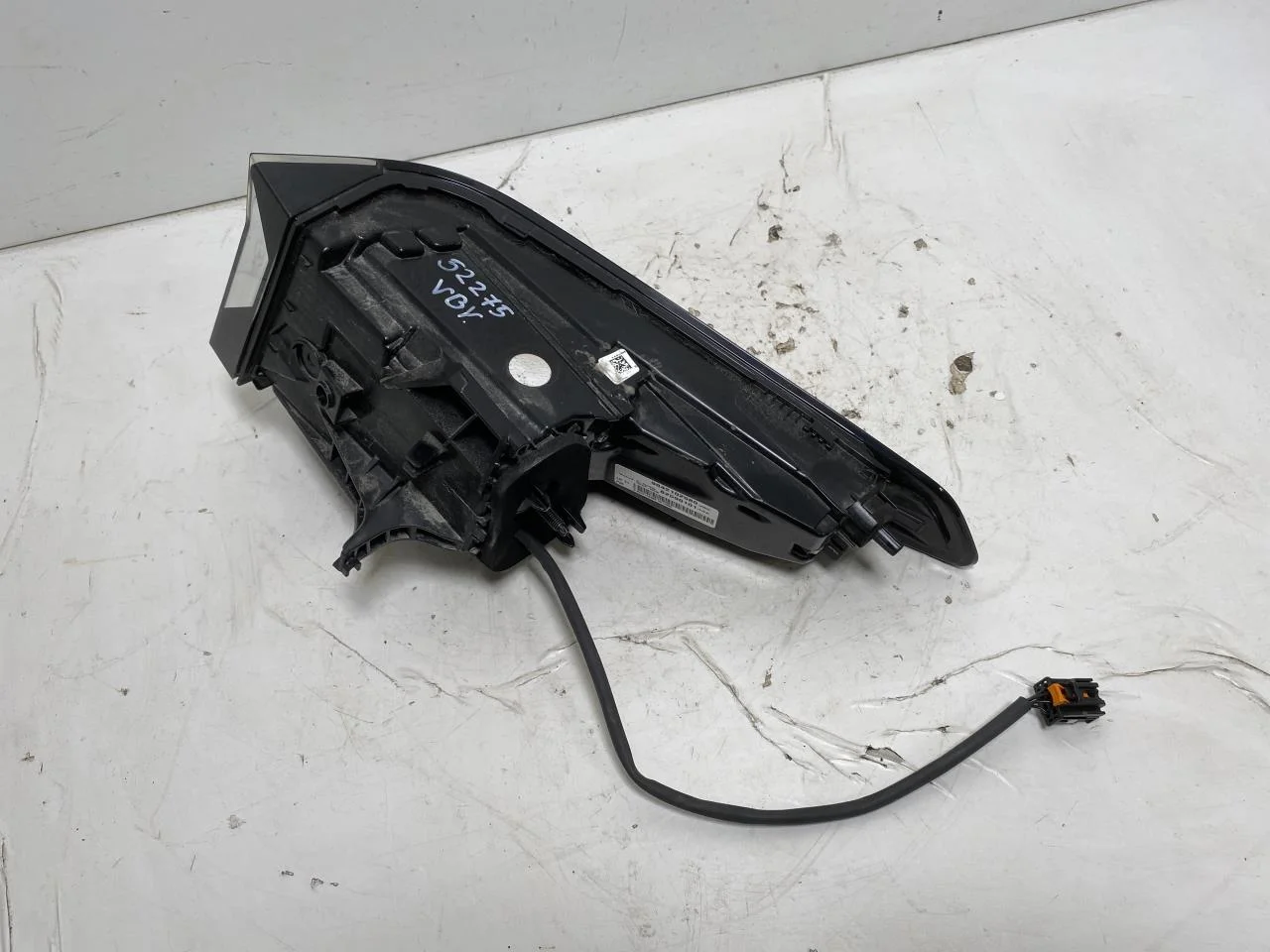 Peugeot 3008/E-3008 2024- Left tail light view 3