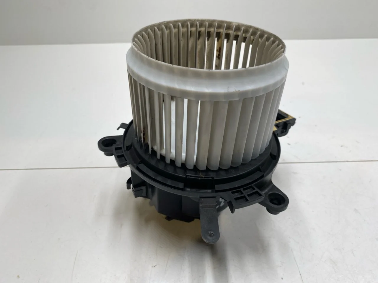 Opel / Vauxhall VIVARO 2020- Fűtésventilátor motor nézet 2