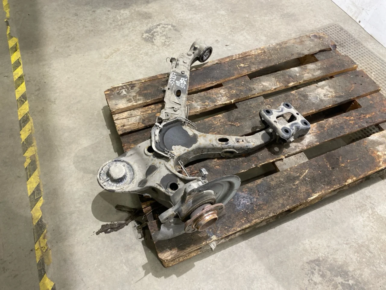 Opel / Vauxhall VIVARO 2020- Braț suspensie, dreapta spate vedere 3