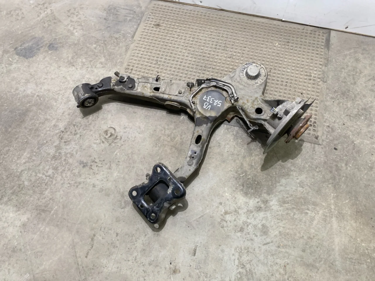 Opel / Vauxhall VIVARO 2020- Braț suspensie, stânga spate vedere 2