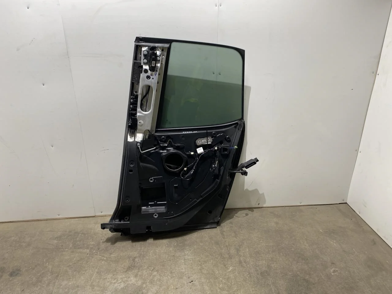 BMW I3 I01 2013-22 Ajtó, 4 ajtós, hátsó, jobb nézet 4