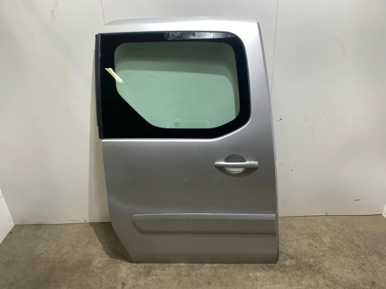 Peugeot PARTNER 2016-18 Right sliding door