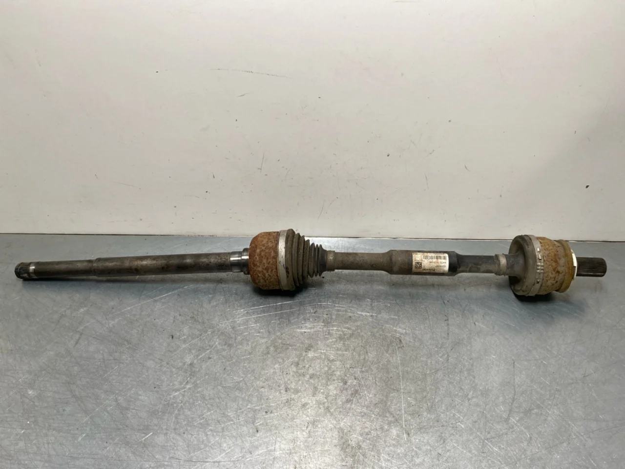 Polestar 2 2020- Rear right driveshaft view 2