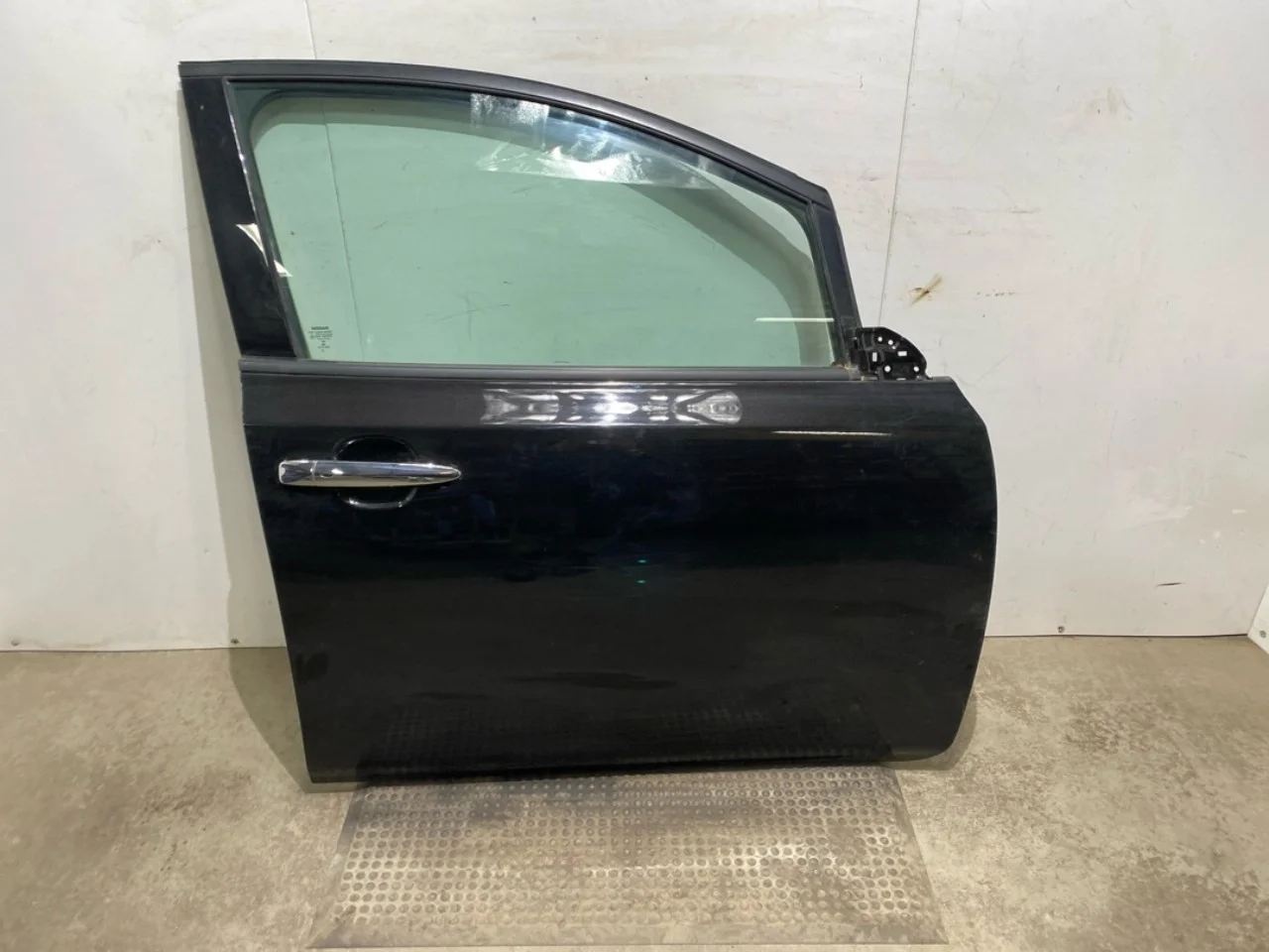 Nissan LEAF 2017-24 Ajtó, 4 ajtós, első, jobb