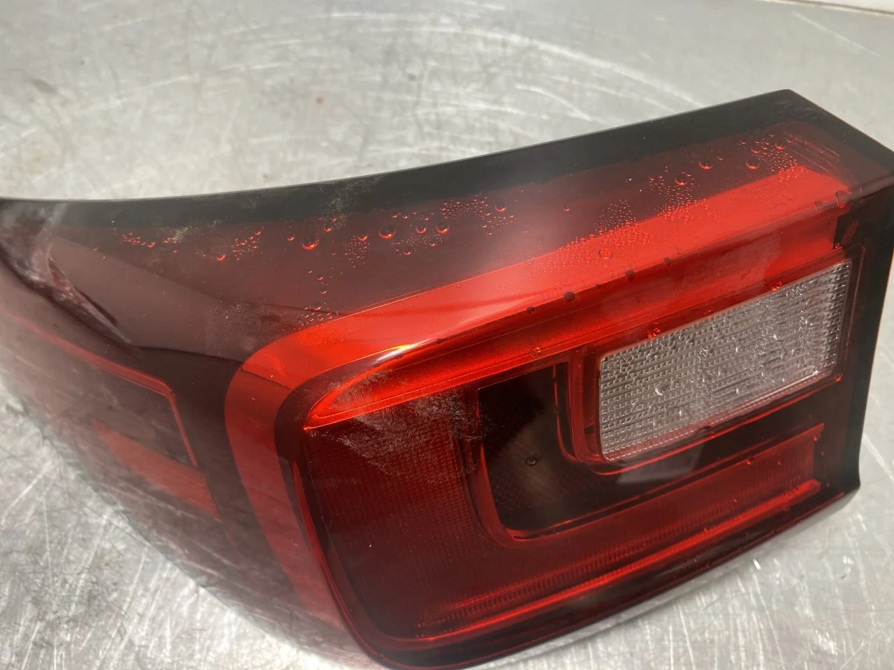 Mg ZS EV 2020- Lampă spate stânga vedere 2
