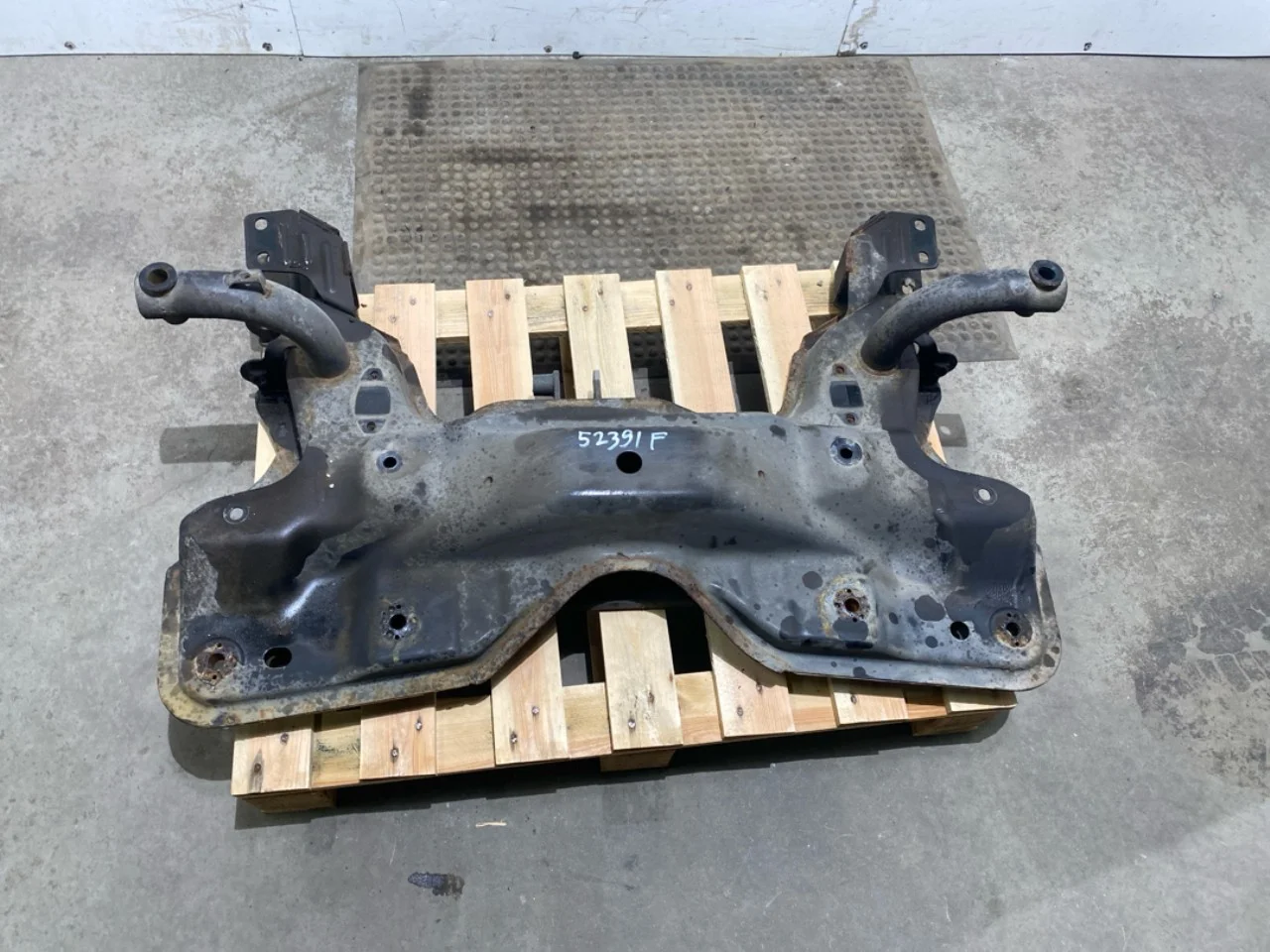 Mg ZS EV 2020- Front subframe