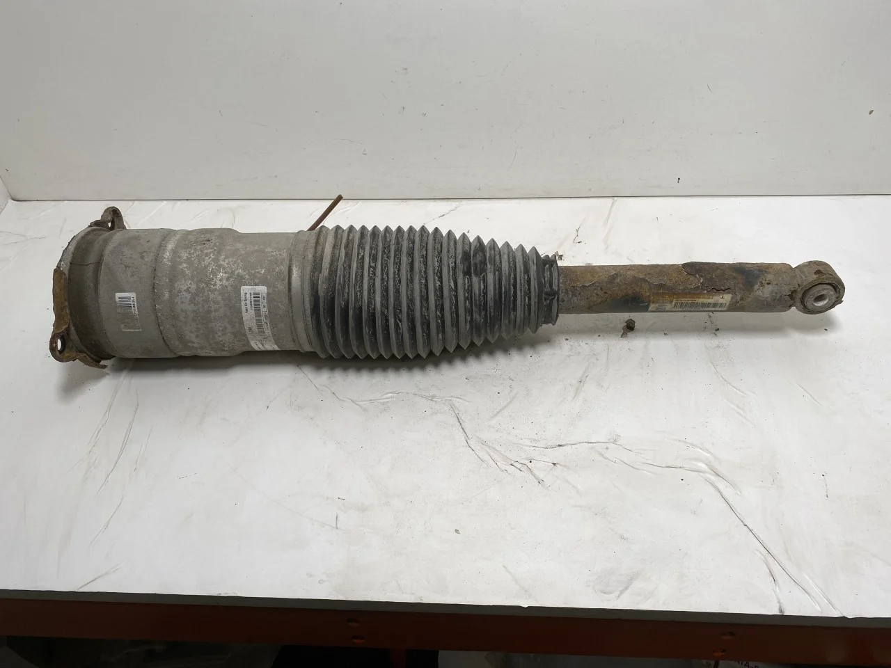 Tesla MODEL S 2013- Air spring bellows / air cushion, level control view 2