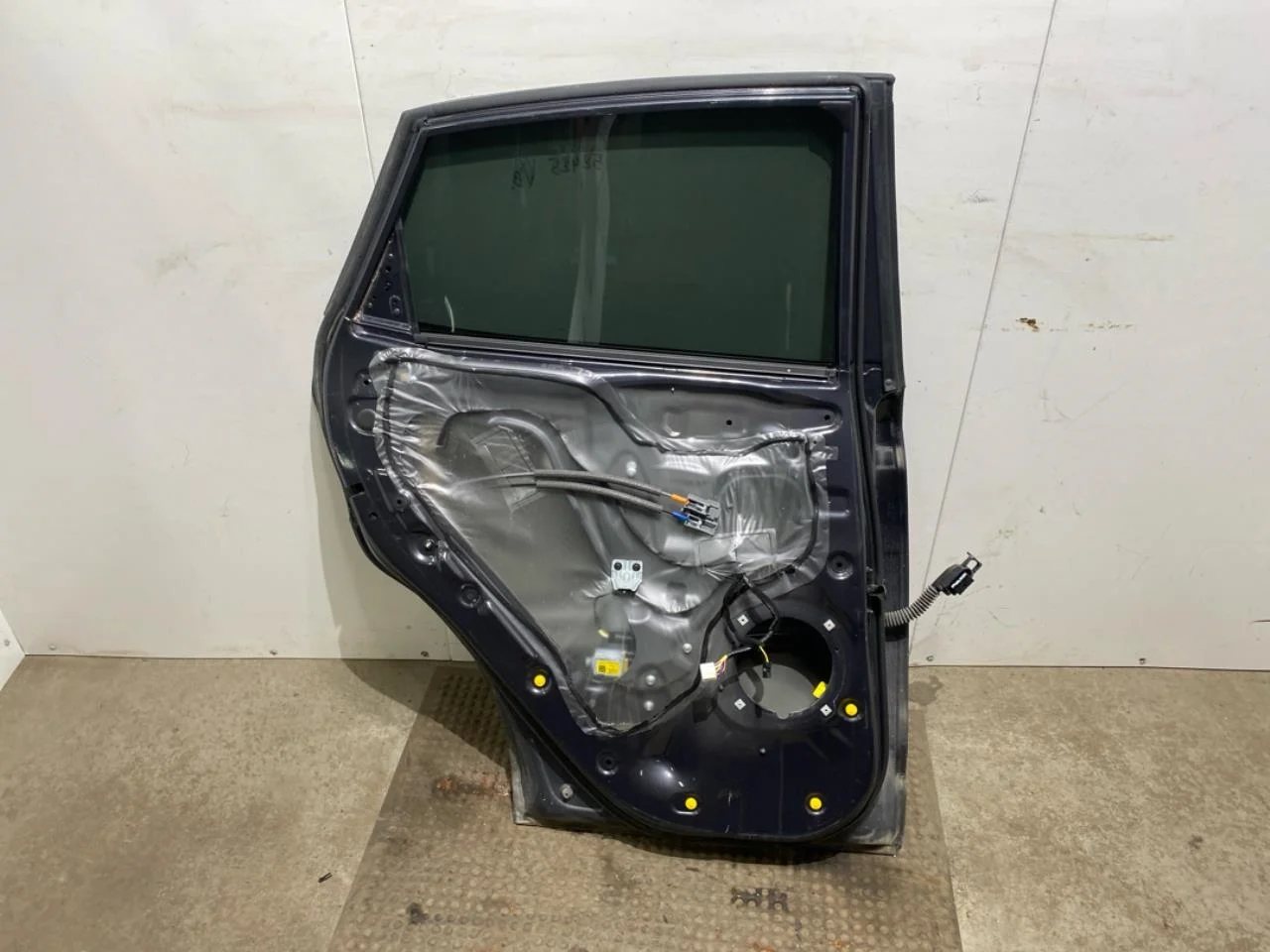 Hyundai KONA / ELECTRIC 2018-23 Ajtó, 4 ajtós, hátsó, bal nézet 3