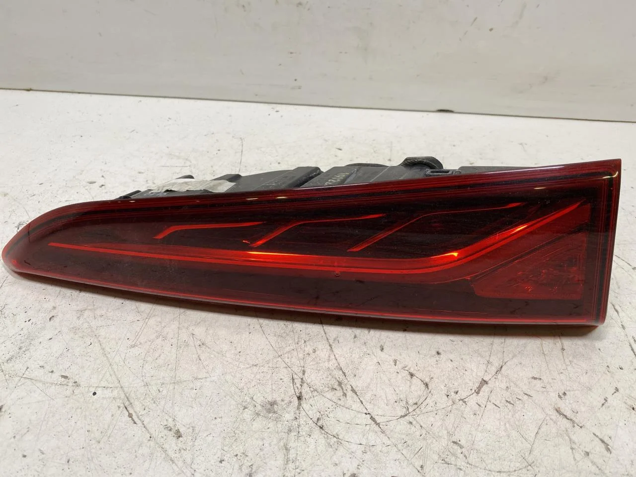 Hyundai KONA / ELECTRIC 2018-23 Lampă spate, stânga, pe hayon (interioară)