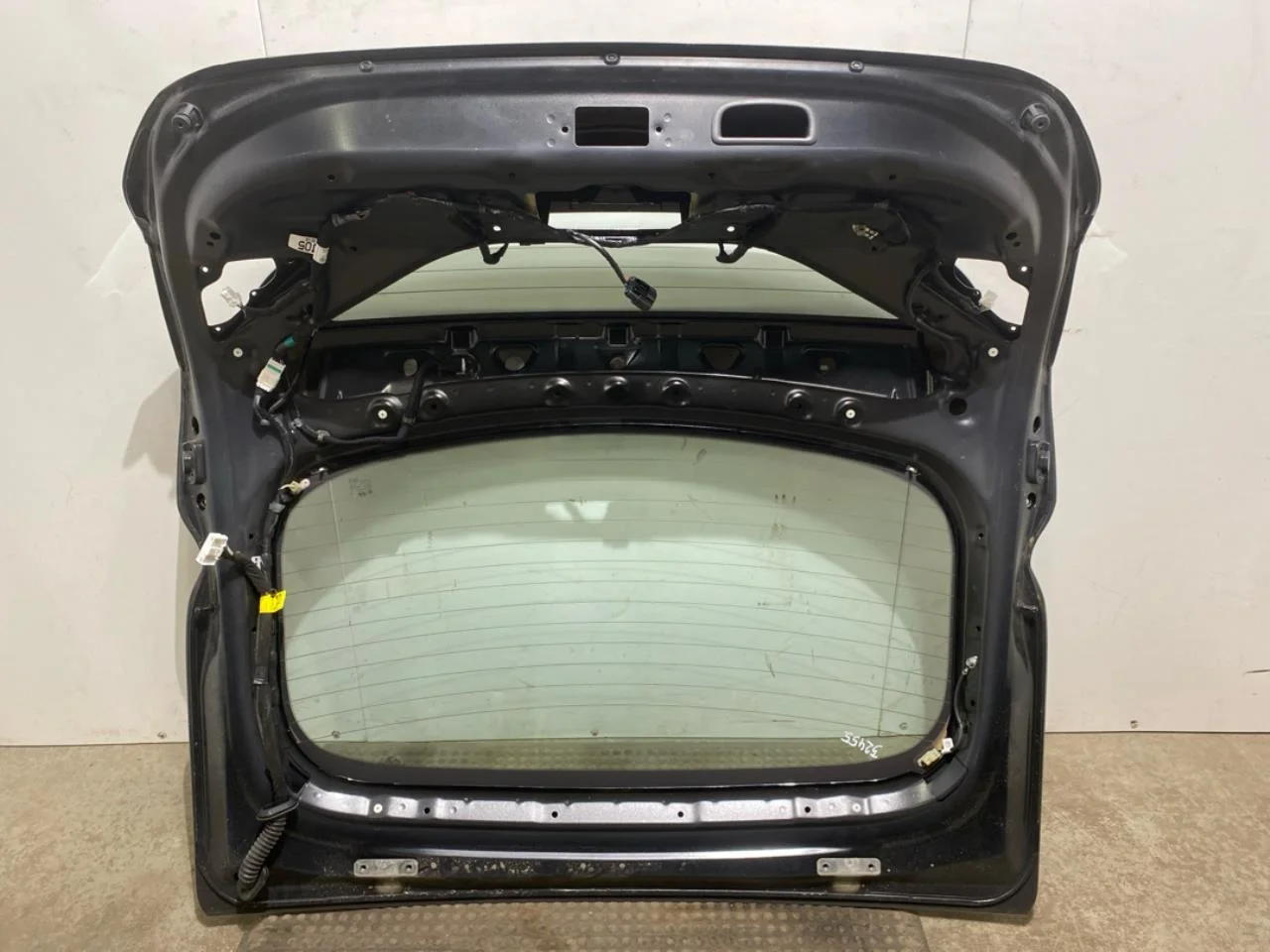 Hyundai IONIQ AE 2017-22 Csomagtérajtó, kombi nézet 3