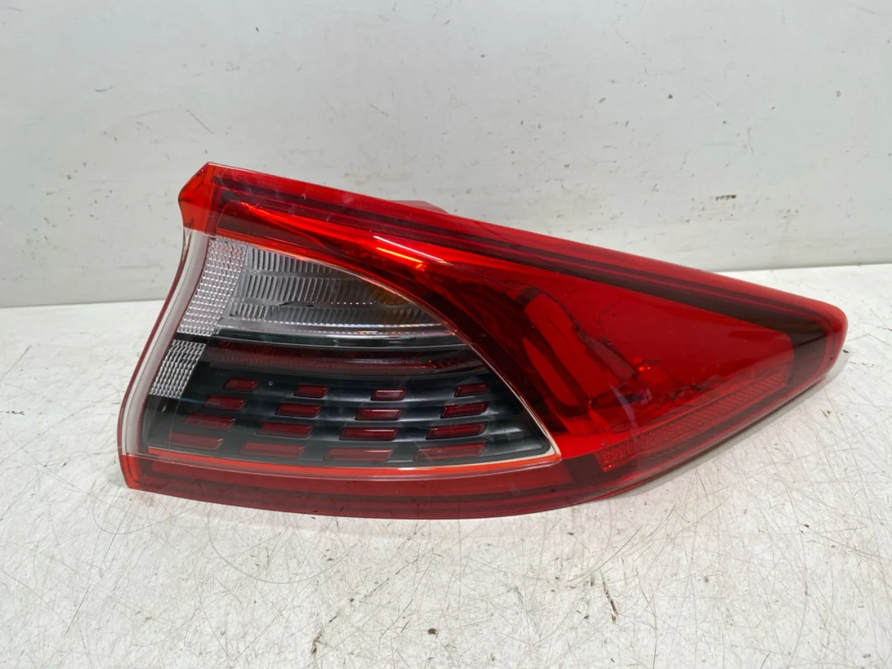 Hyundai IONIQ AE 2017-22 Lampă spate dreapta