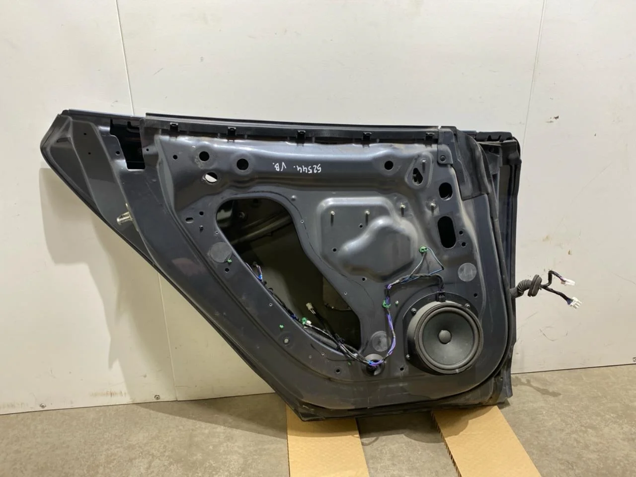 Tesla MODEL S 2013- Ajtó, 4 ajtós, hátsó, bal nézet 2