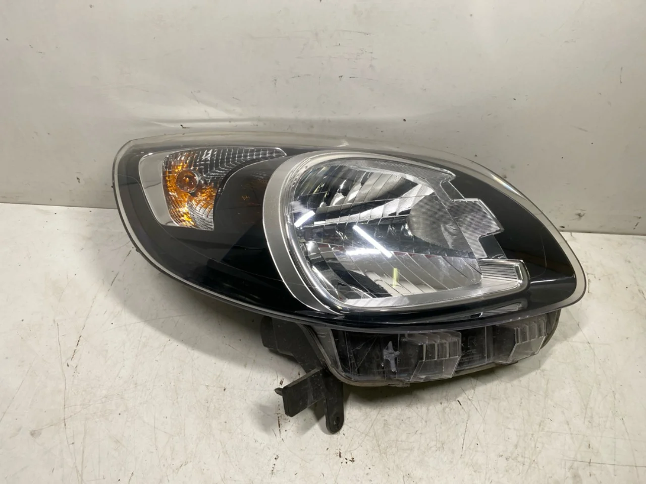 Renault KANGOO II 2015-21 Fényszóró, jobb