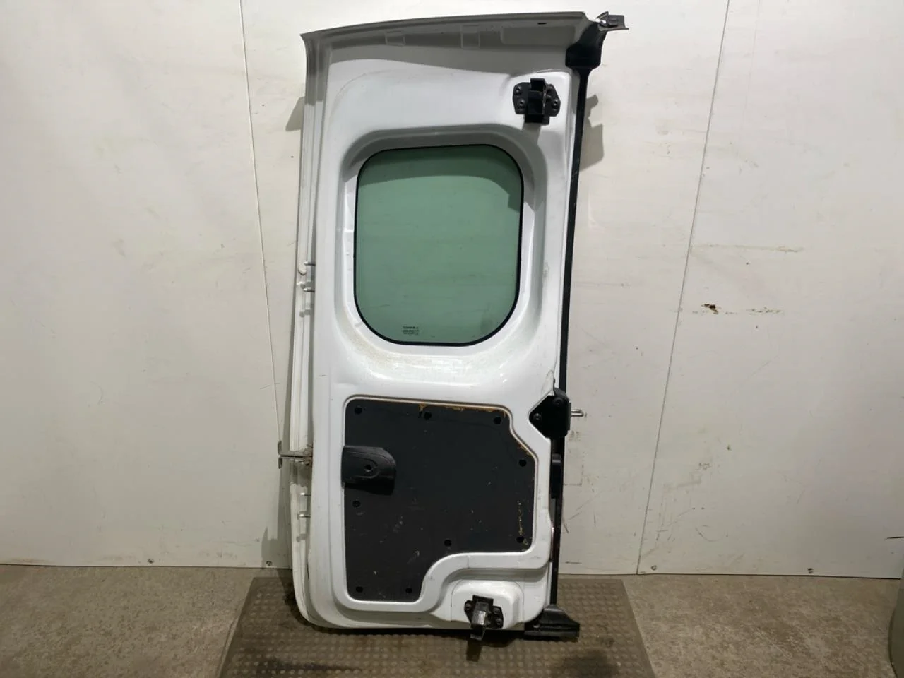 Renault KANGOO II 2015-21 Hátsó ajtó, furgon, jobb nézet 2