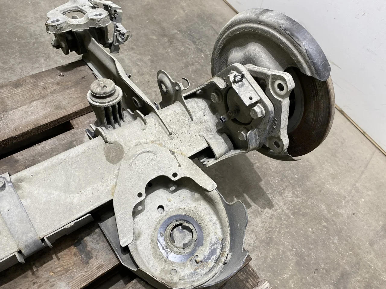 Opel / Vauxhall CORSA F 2020- Rear suspension, other view 4