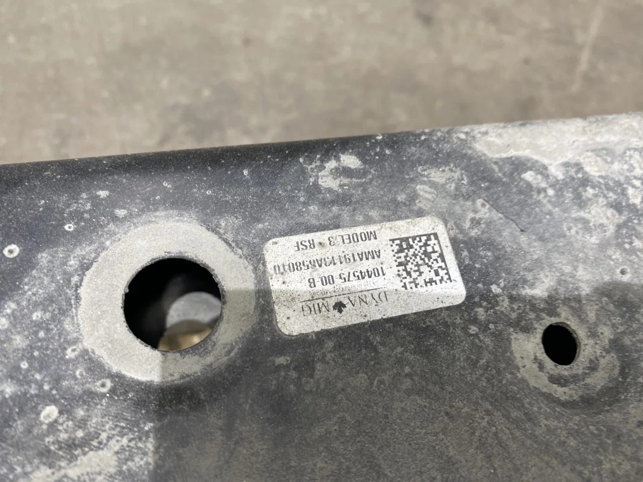 Tesla MODEL 3 2017--> Hátsó híd kereszttartó / segédkeret nézet 2