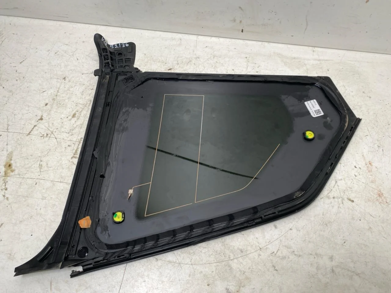 BMW IX 2022- Rear left door glass, 4-door view 3