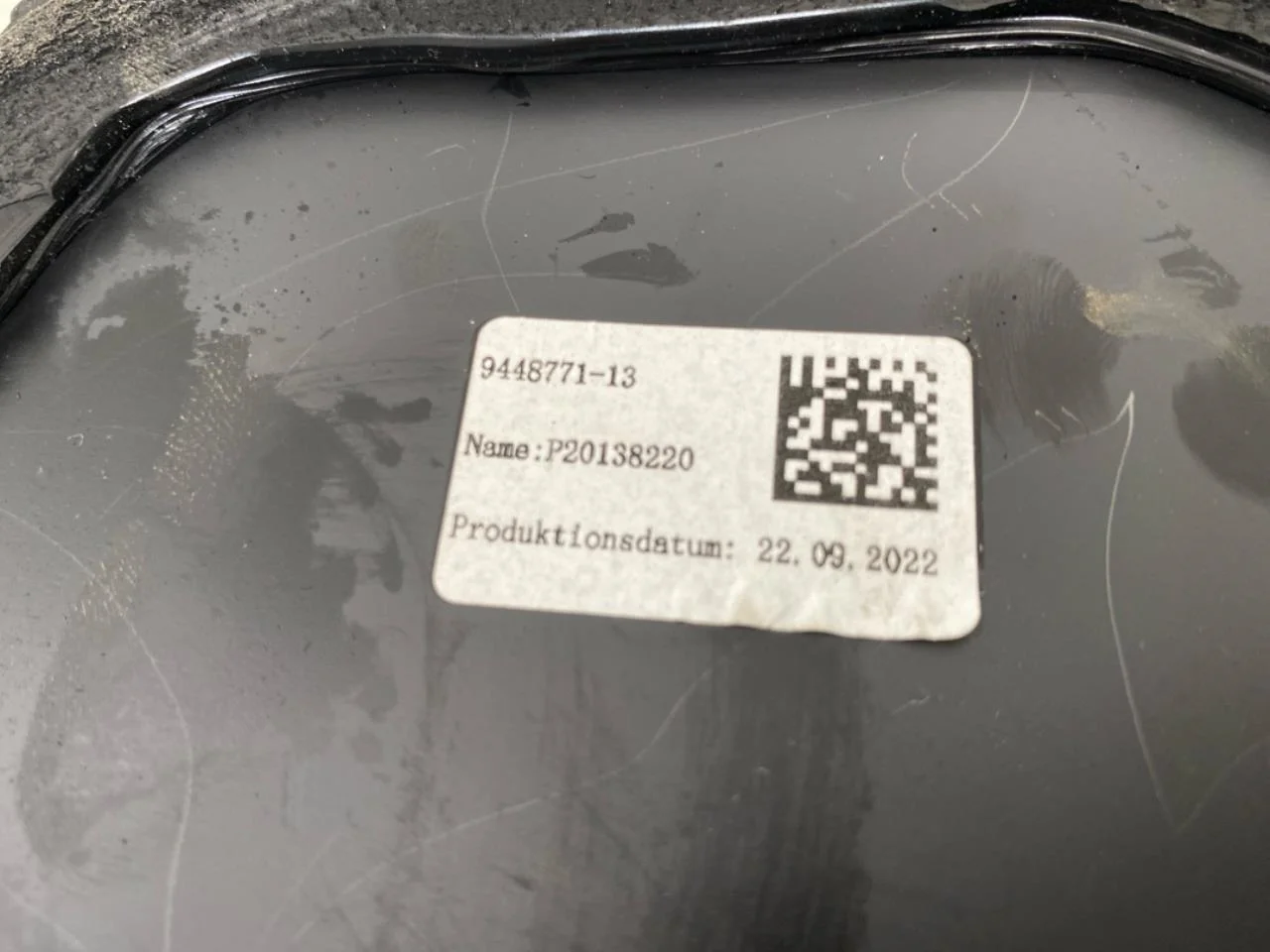BMW IX 2022- Rear left door glass, 4-door view 4