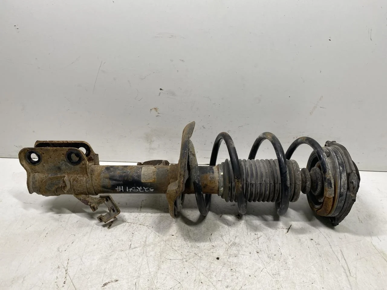 Nissan LEAF 2011-17 Strut assembly, front right