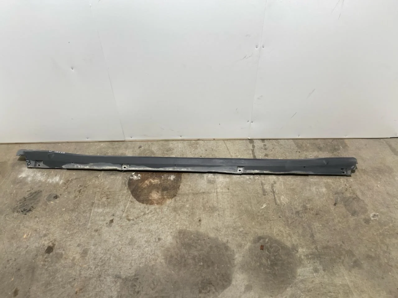 Volkswagen ID.4 2021- Küszöb burkolat, bal
