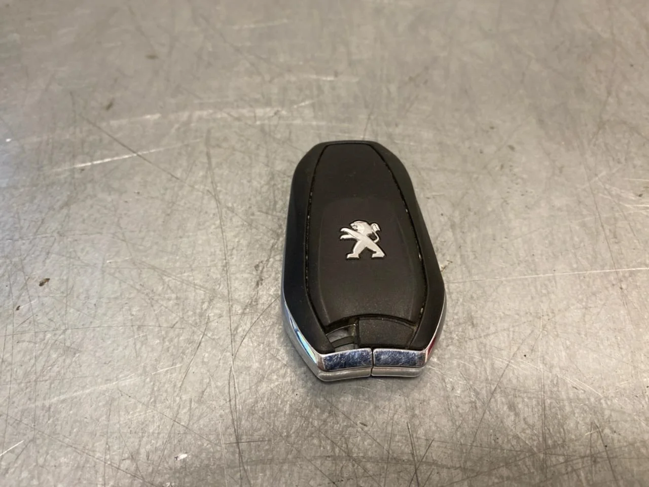 Peugeot 208/E-208 2020-> Távirányító, központi zár / riasztó